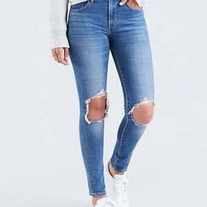 Levi’s 721 High Rise Skinny NWT
